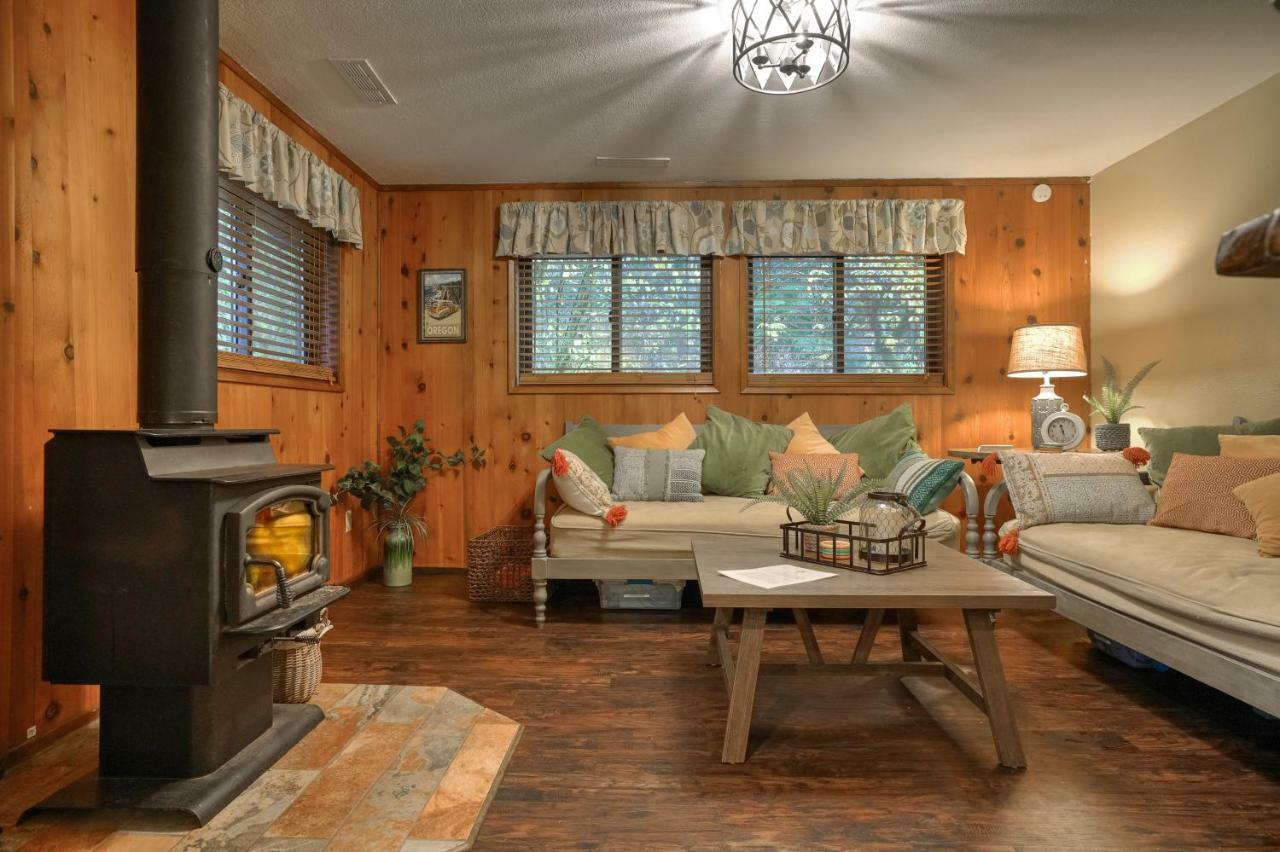 Silver Falls Lodge & Conference Center Sublimity Екстериор снимка
